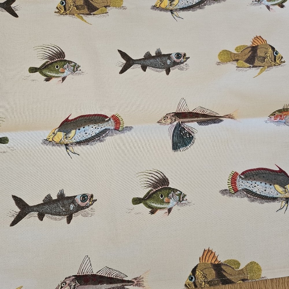 NWOT Pottery Barn Linen Blend Table Runner & 4 Square Napkin Fishing Fish - Picture 2 of 9